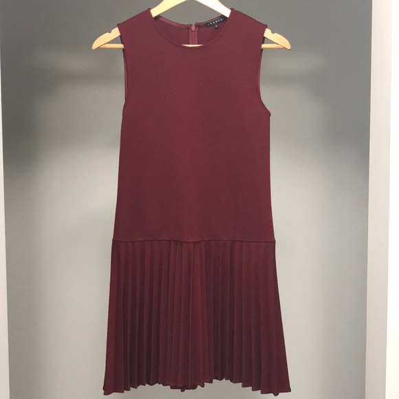 theory burgundy dress EUC Theory Power wool Sleeveless Fitted Sheath Dress Berry Burgundy 4 $355